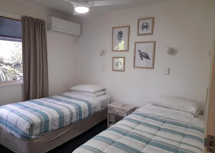 Airlie Apartments