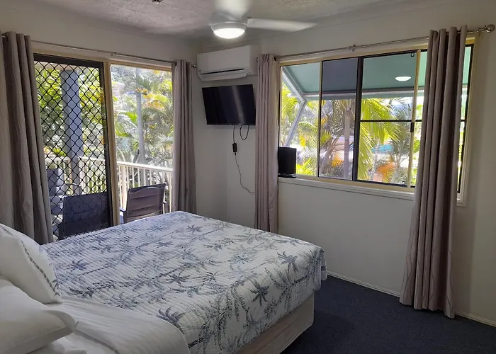 Airlie Apartments