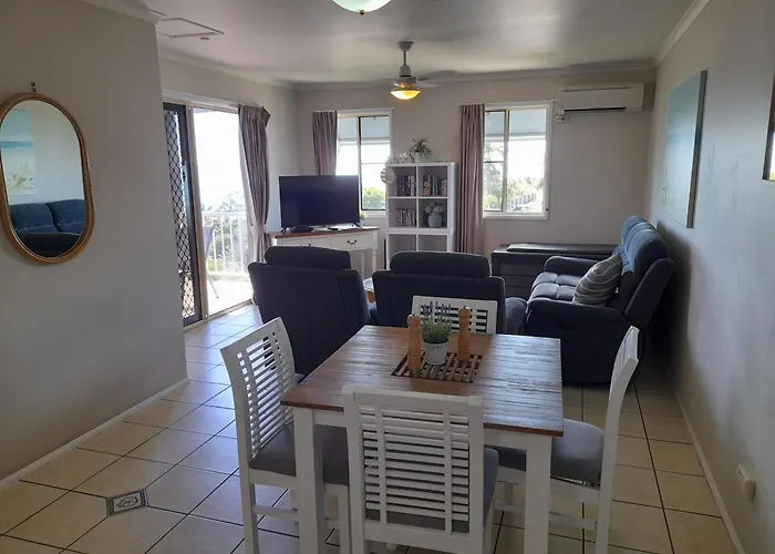Airlie Apartments